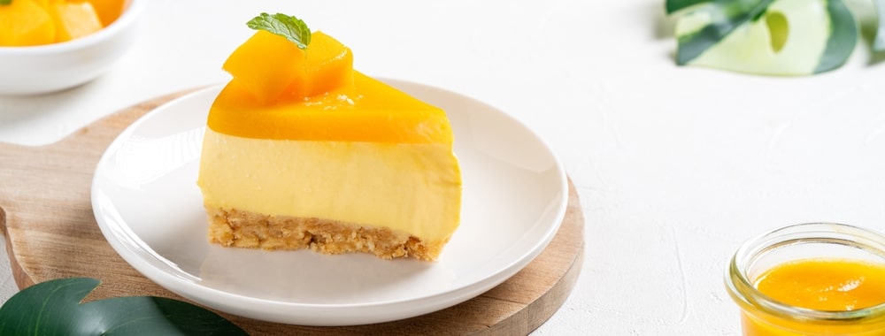 Delicious Glazed Mango No Baked Cheese Cake With Fresh Diced mango cubes